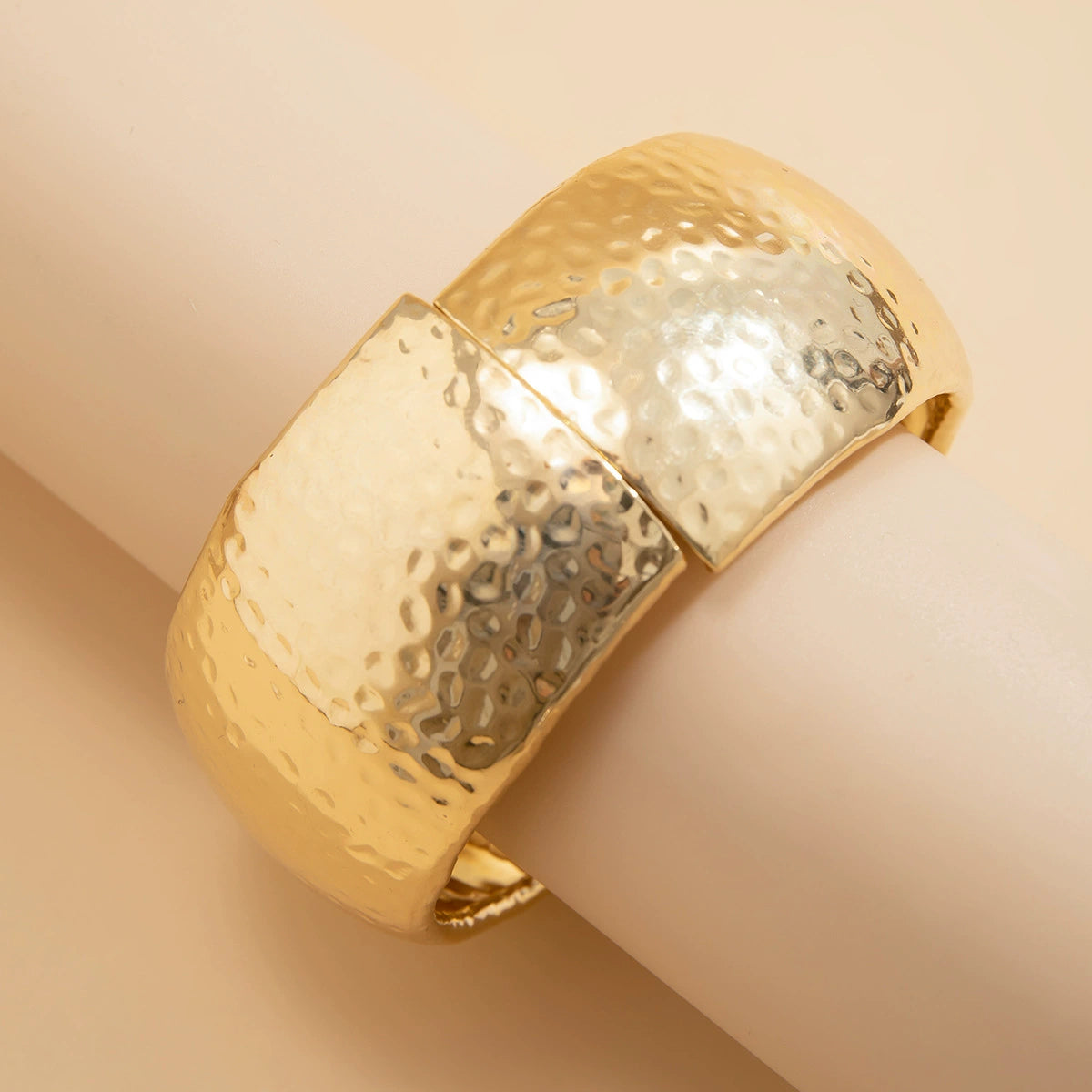 Exaggerated diamond shaped alloy geometric bracelet Bracelet, personalized and simple concave convex three in one bracelet set