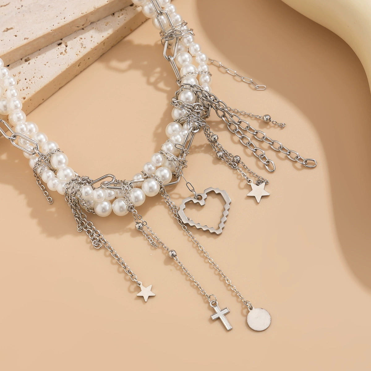 French elegant pearl beaded necklace Fashionable tassels, love chains, clavicle chains