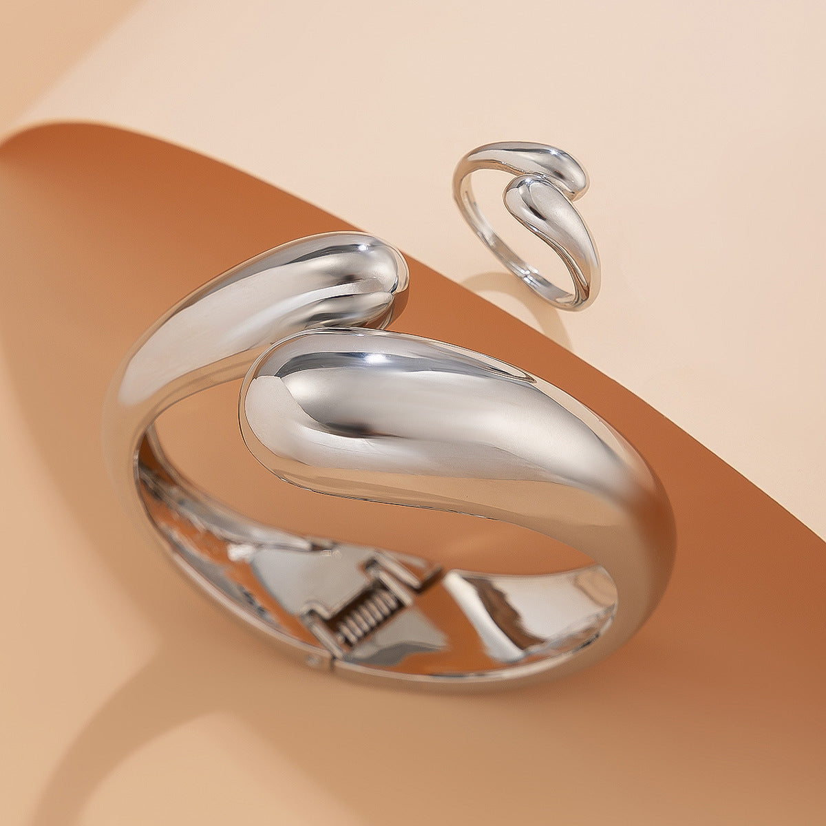 Exaggerated large water droplet metal smooth mirror hugging open bracelet ins cool wind bracelet
