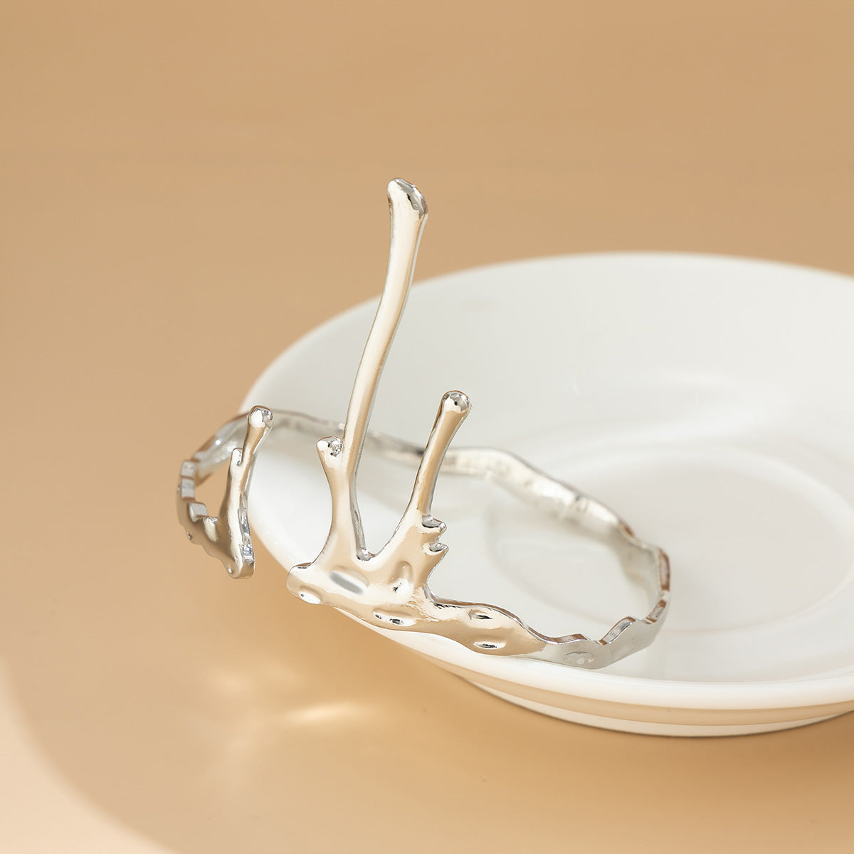 Design Feel Lava Opening Arm Chain Fashion Arm Ring Liquid Wind Element Ring Water Drop Metal Arm Bracelet for Women
