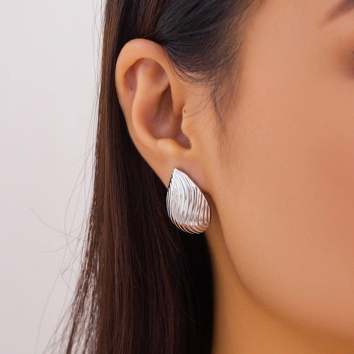Metal shell ocean style niche earrings retro versatile cool style striped earrings for women