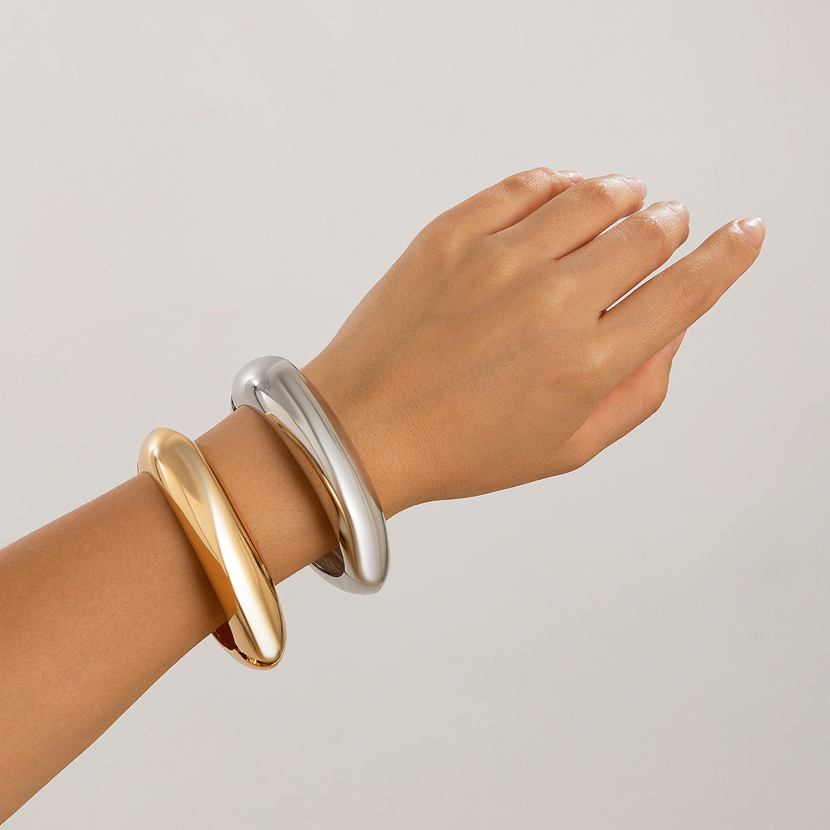 Exaggerated large water droplet metal smooth mirror hugging open bracelet ins cool wind bracelet