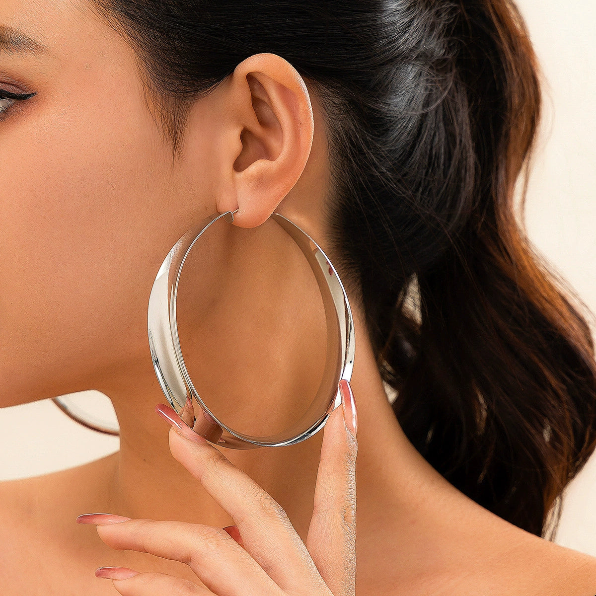 14K Exaggerated metal large circle earrings for women's fashion show, geometric hollow out bright surface earrings
