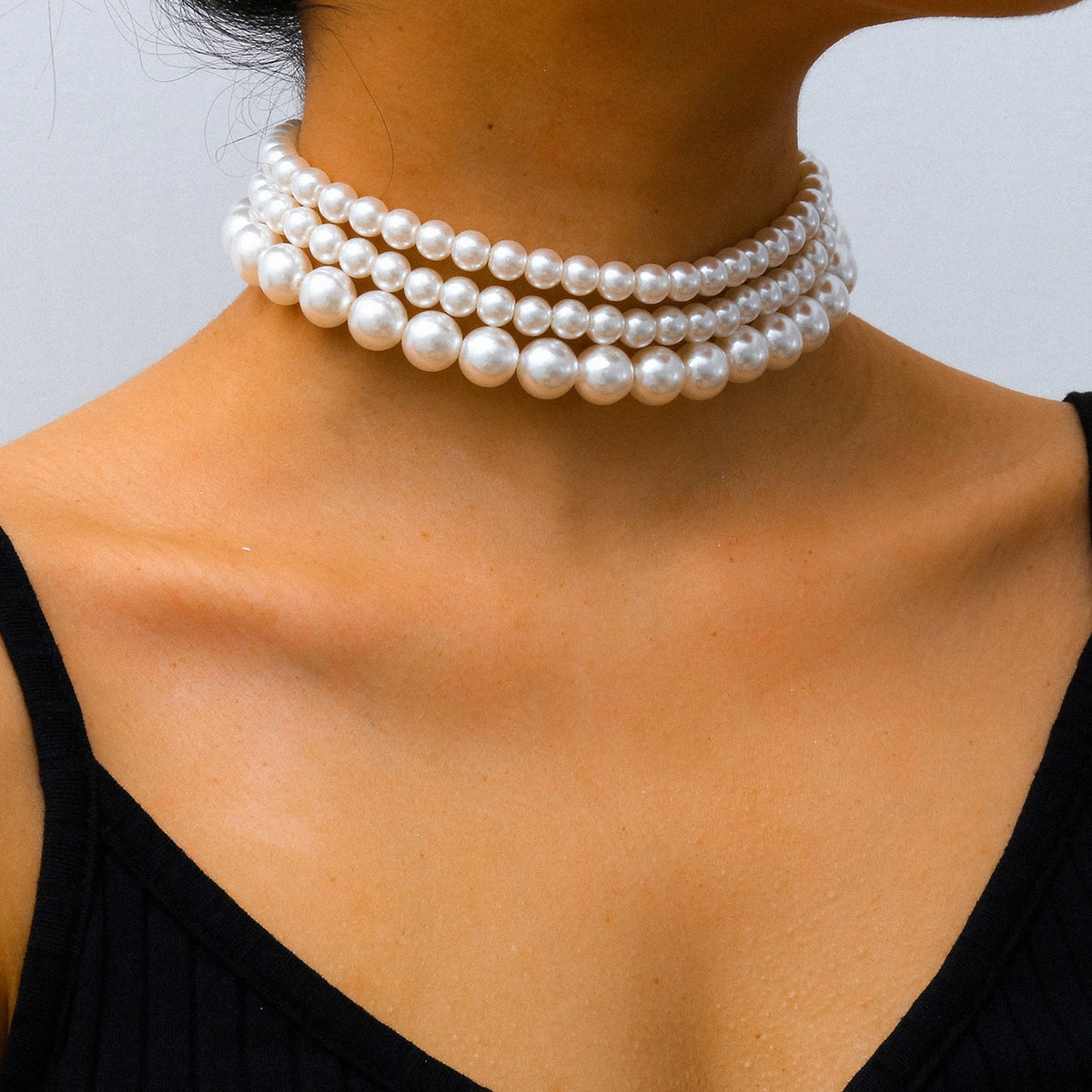 Bohemian style multi-layered necklaces, popular street photography, pearl necklaces