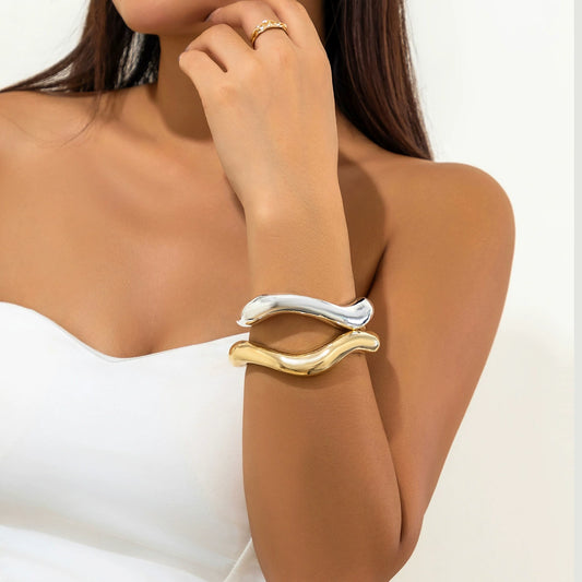 Design inspired liquid irregular lava bracelet, fashionable and niche texture, pleated and open mouth bracelet for women