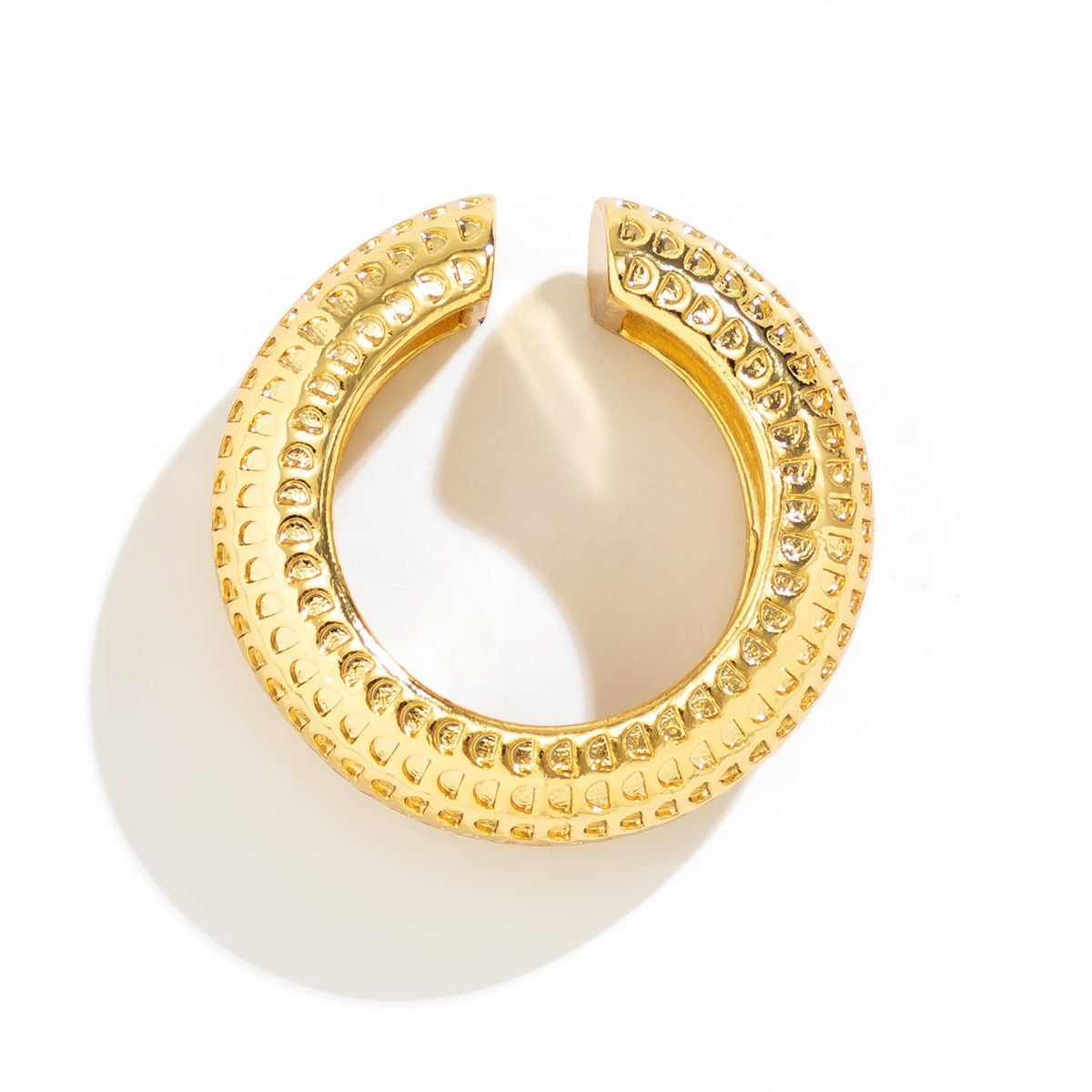 Simple C-shaped ear hole free colored single ear bone clip with versatile temperament and smooth opening ear