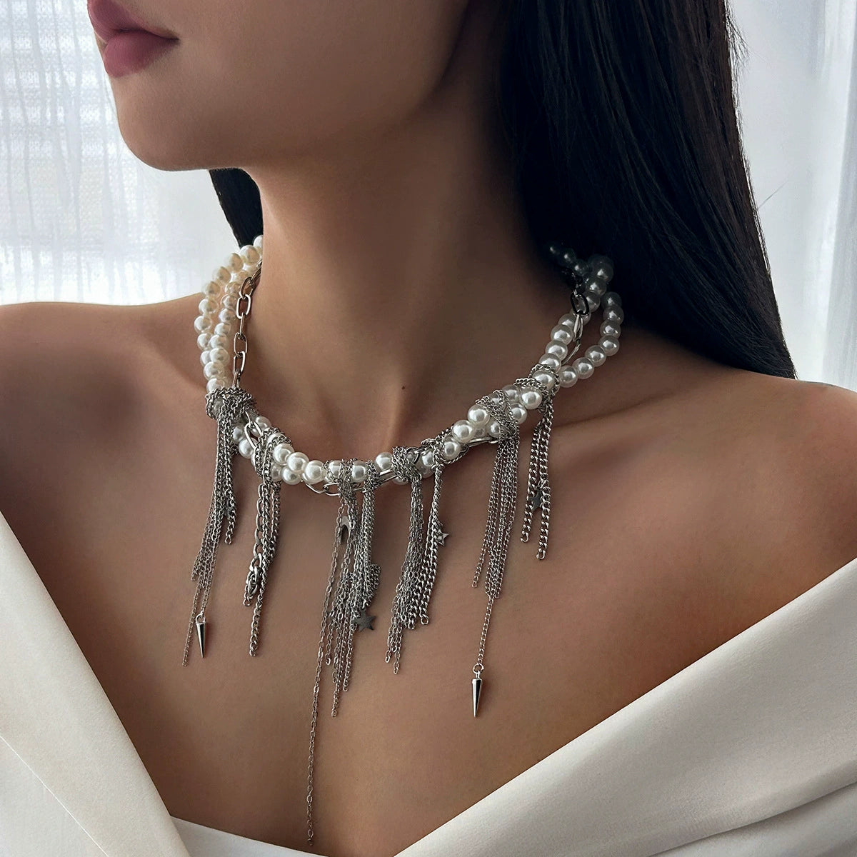 French elegant pearl beaded necklace Fashionable tassels, love chains, clavicle chains