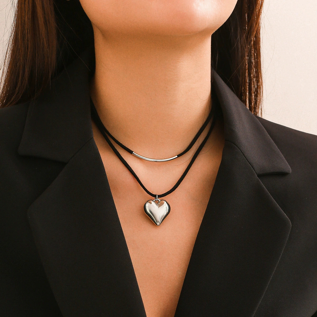Black rope velvet geometric small heart necklace with simple curved tube heart Necklace