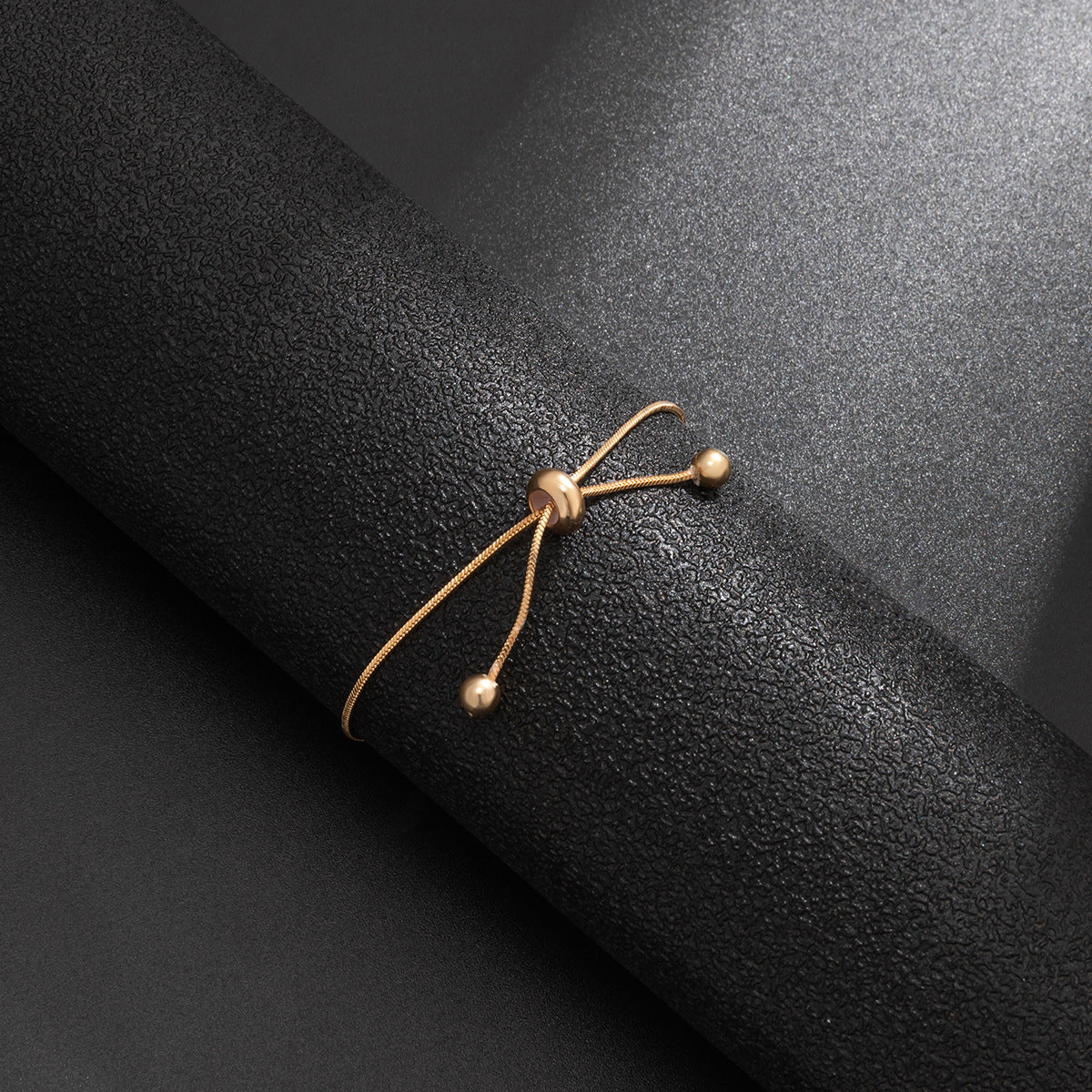 Simple and versatile long tassel necklace with fashionable adjustable metal square snake bone chain