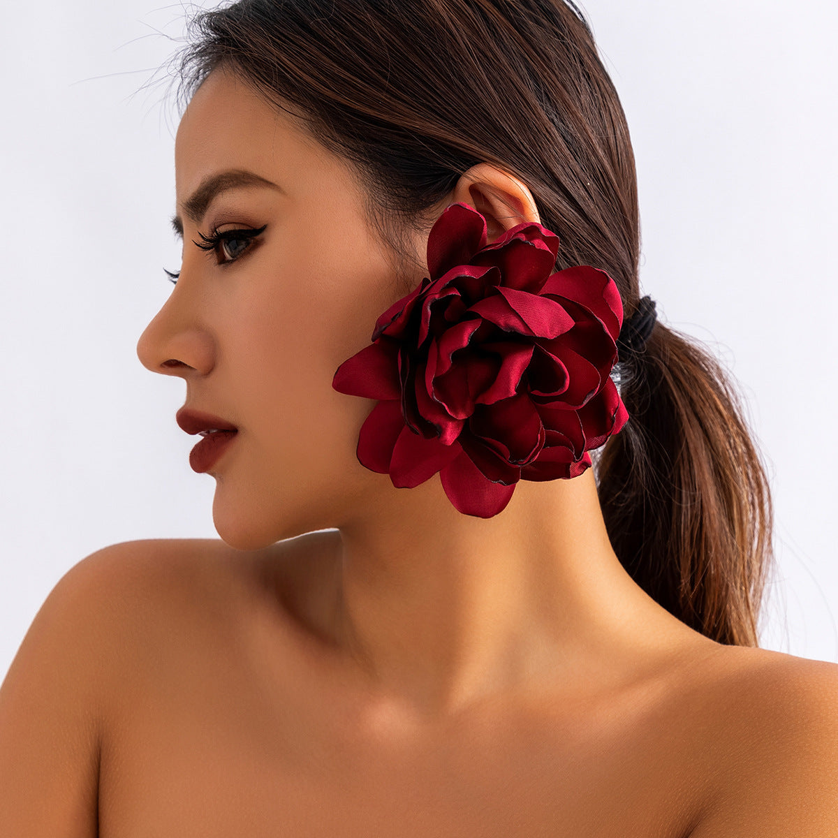 Exaggerated fabric design, large flower earrings, summer flower earrings, niche flower earrings