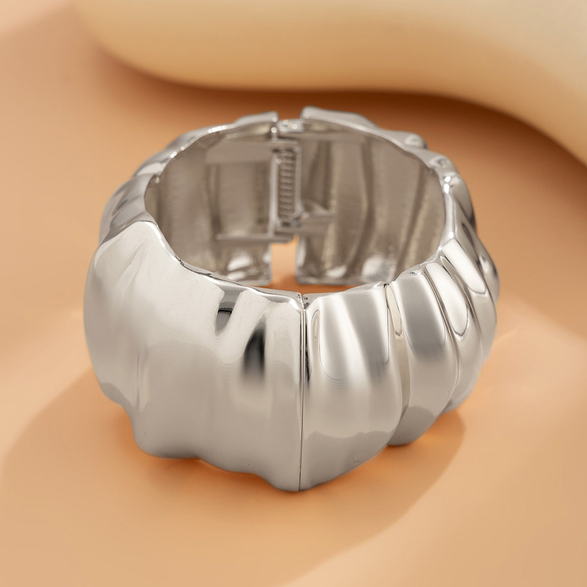 Exaggerated large water droplet metal smooth mirror hugging open bracelet ins cool wind bracelet