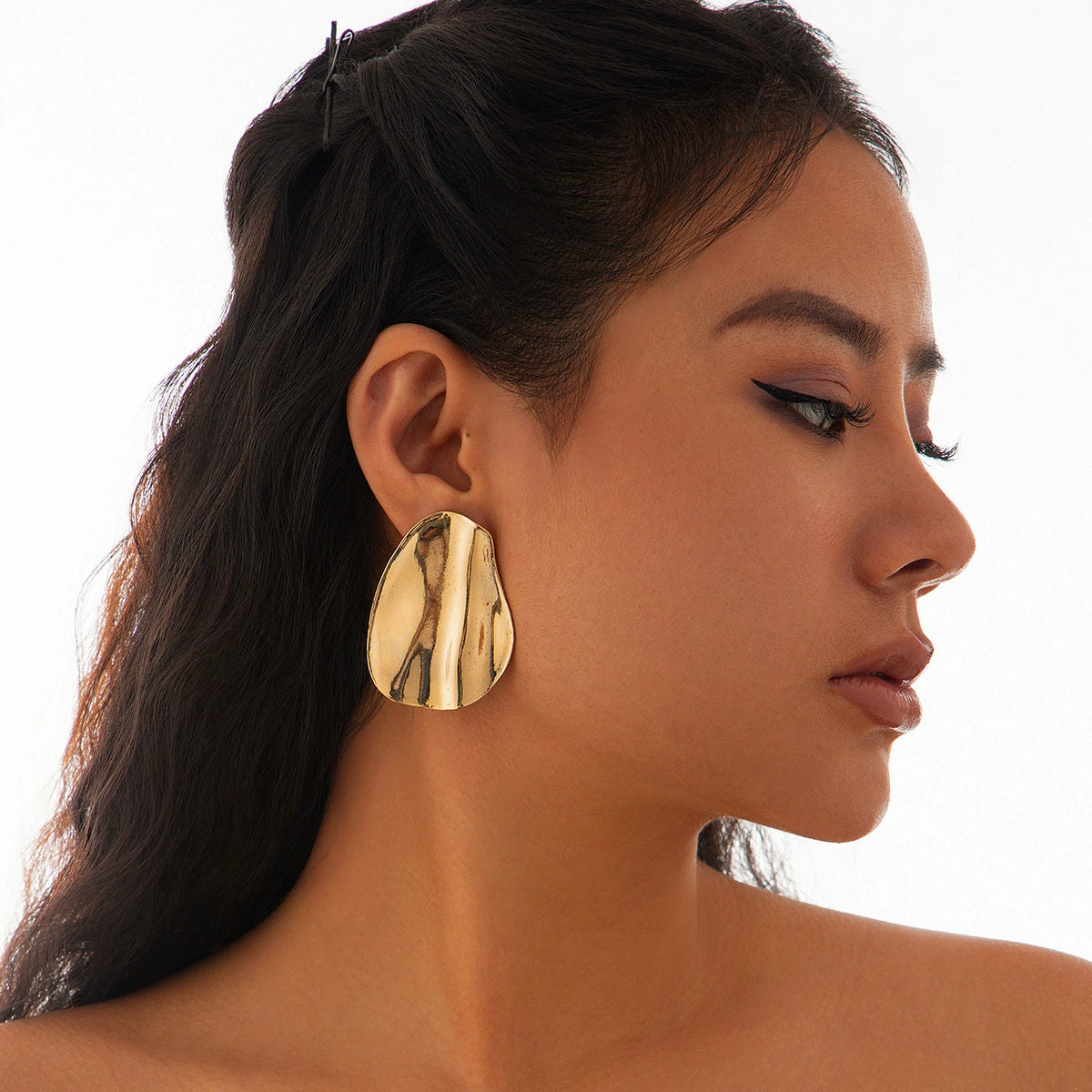 Ins personalized pleated hollow peach heart earrings with diverse combinations of sunflower alloy earrings