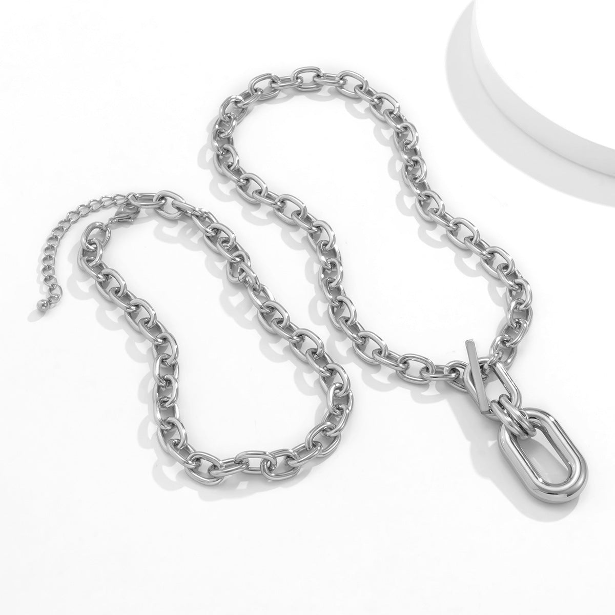 Trendy and personalized aluminum chain multi-layer necklace, fashionable geometric metal buckle, collarbone necklace, women's accessories