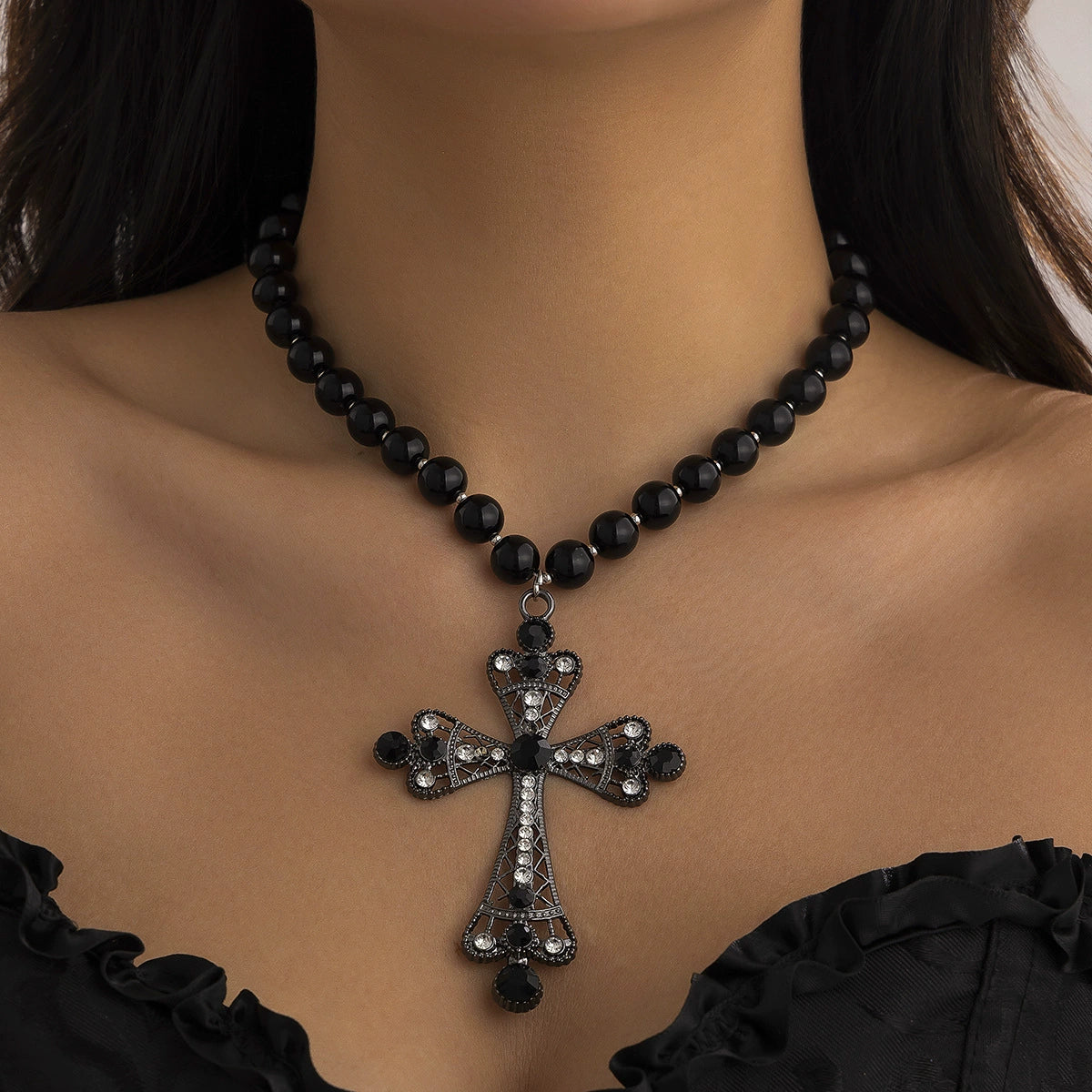 Fashionable multi-layer  pearl cross collar ins cross geometric alloy collarbone chain