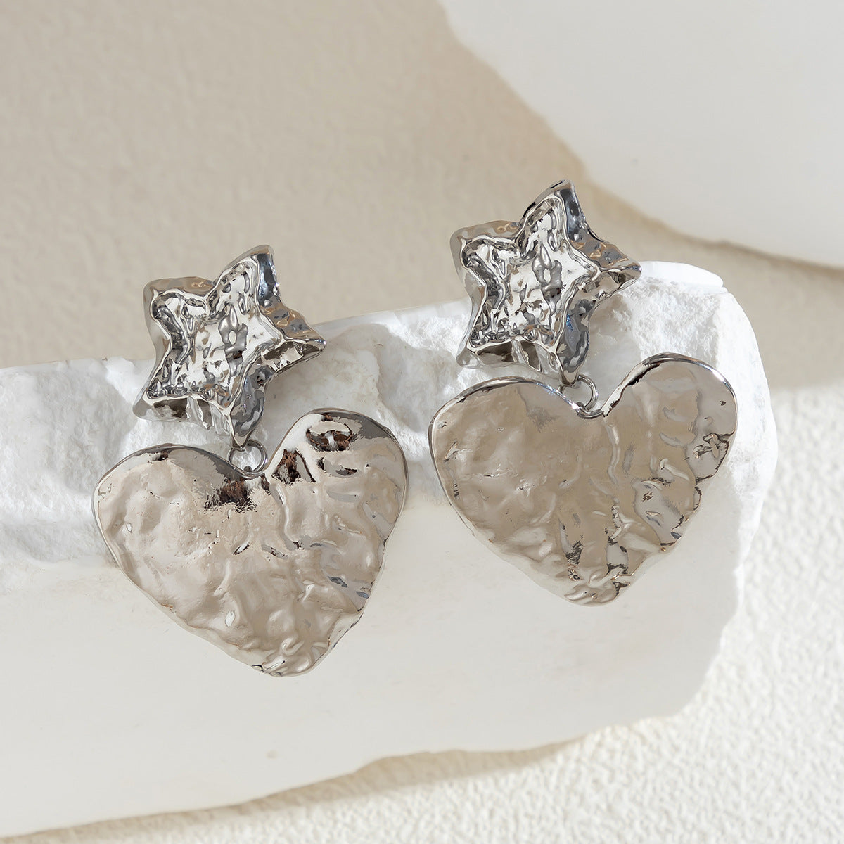 Metal heart-shape niche earrings retro versatile cool style striped earrings for women