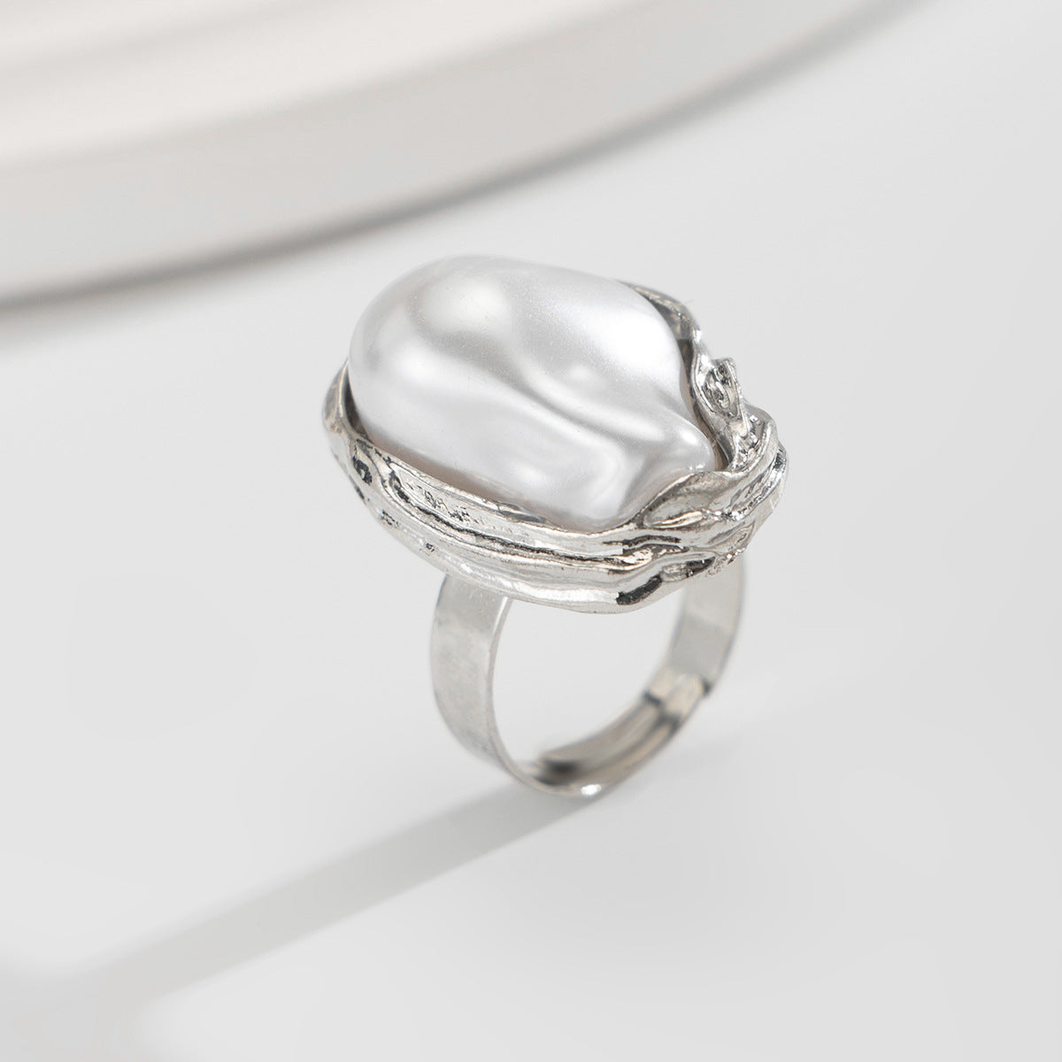 14K Gold Baroque Pearl Ring for Women – Unique Irregular adjustable Natural Pearl Statement Jewelry with Textured Band, Elegant Dainty Stackable Ring