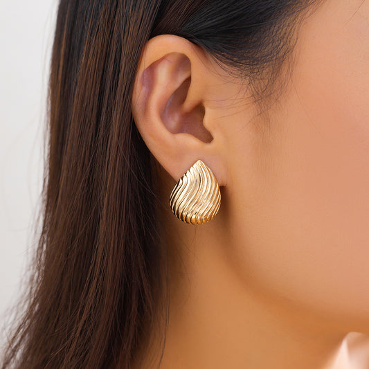 Metal shell ocean style niche earrings retro versatile cool style striped earrings for women