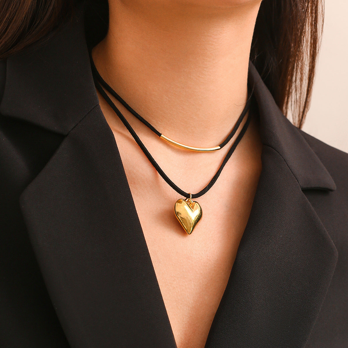 Black rope velvet geometric small heart necklace with simple curved tube heart Necklace