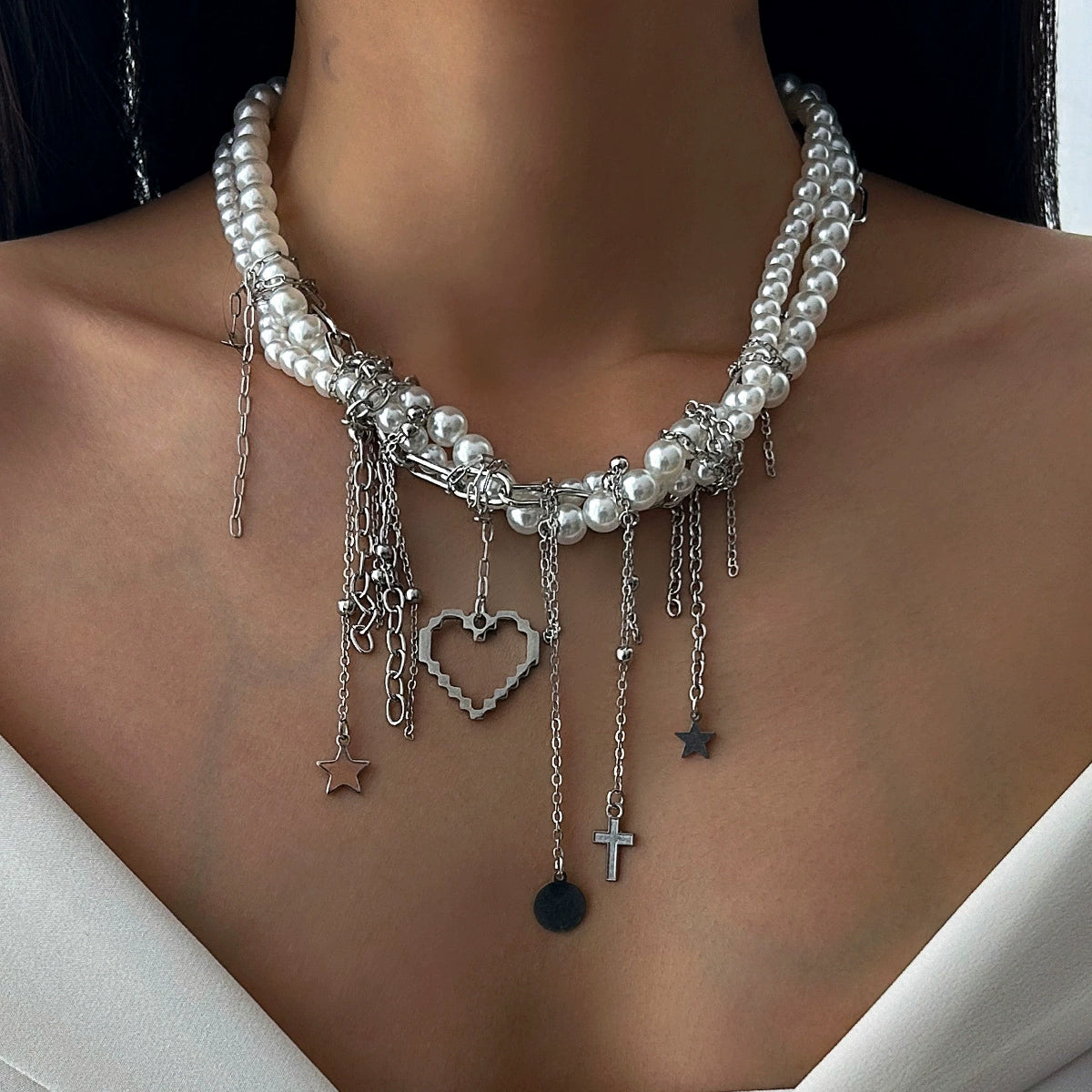 French elegant pearl beaded necklace Fashionable tassels, love chains, clavicle chains