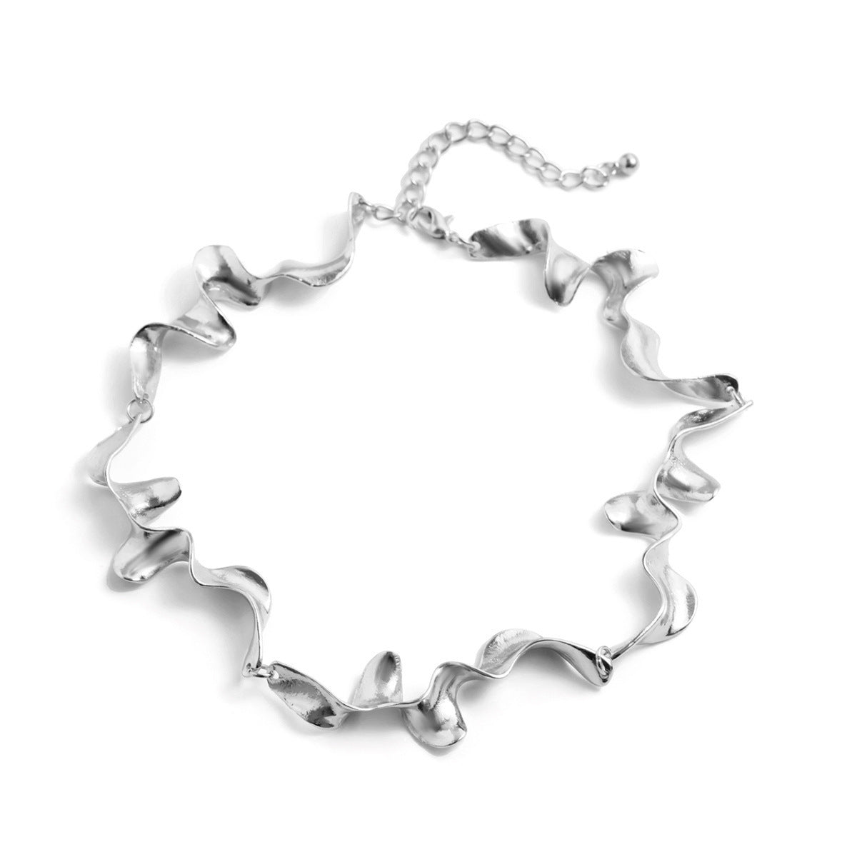 Liquid lava metal texture collar for female choker, cool and cool style, geometric twist design, necklace