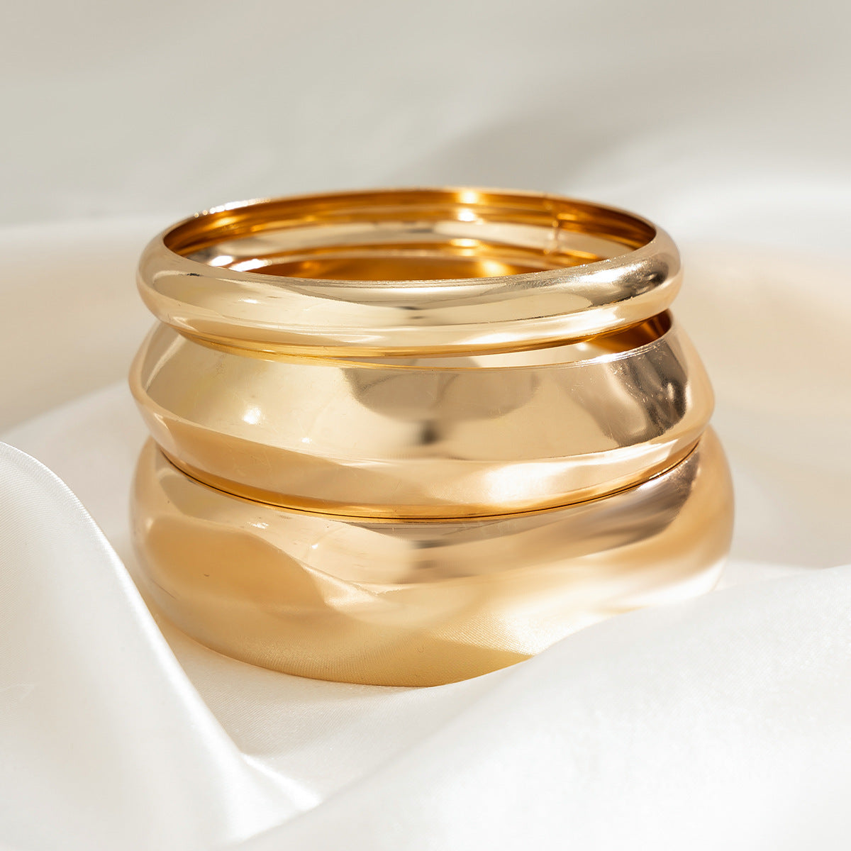 Circular Fashion Closed Loop Bracelet Chain Wide Multi Layer Simple Bracelet Set