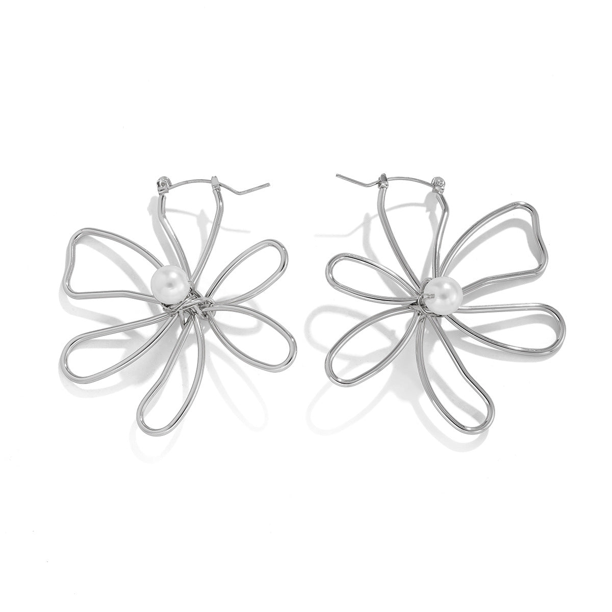 Exaggerated Waterdrop Flower Punk Metal Earrings for Women, Sun, Niche Water Diamond Earrings