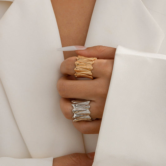 Hip hop style oversized irregular smooth twisted ring, droplet alloy pleated ring