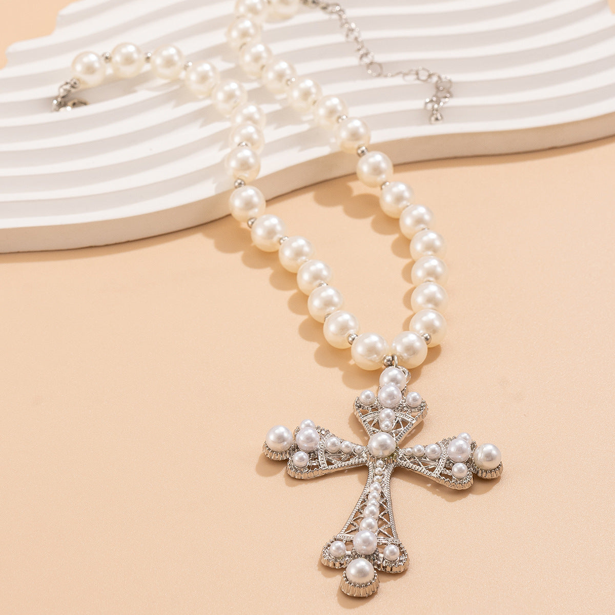 Fashionable multi-layer imitation pearl cross collar ins geometric alloy collarbone chain