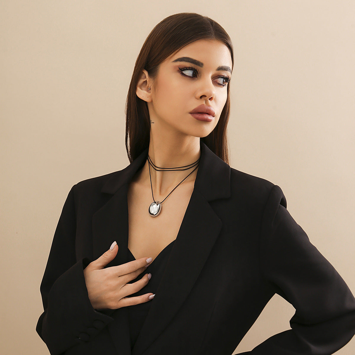 Exaggerated Geometry Egg Noodles Choker Women's Versatile Pulling Wax Thread Necklace Sweet Cool Design Collar Jewelry