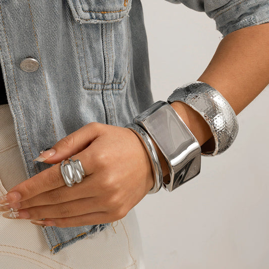 Exaggerated diamond shaped alloy geometric bracelet Bracelet, personalized and simple concave convex  three in one bracelet set