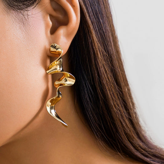 Exaggerated French geometric fashion round metal earrings with simple irregular texture earrings, niche