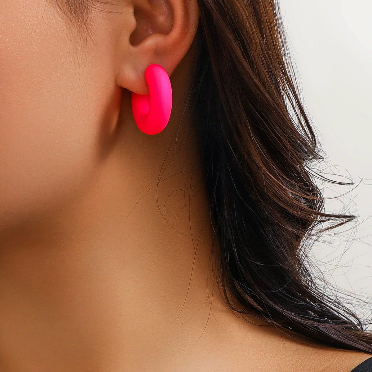 Simple C-shaped ear hole free colored single ear bone clip with versatile temperament and smooth opening ear clip