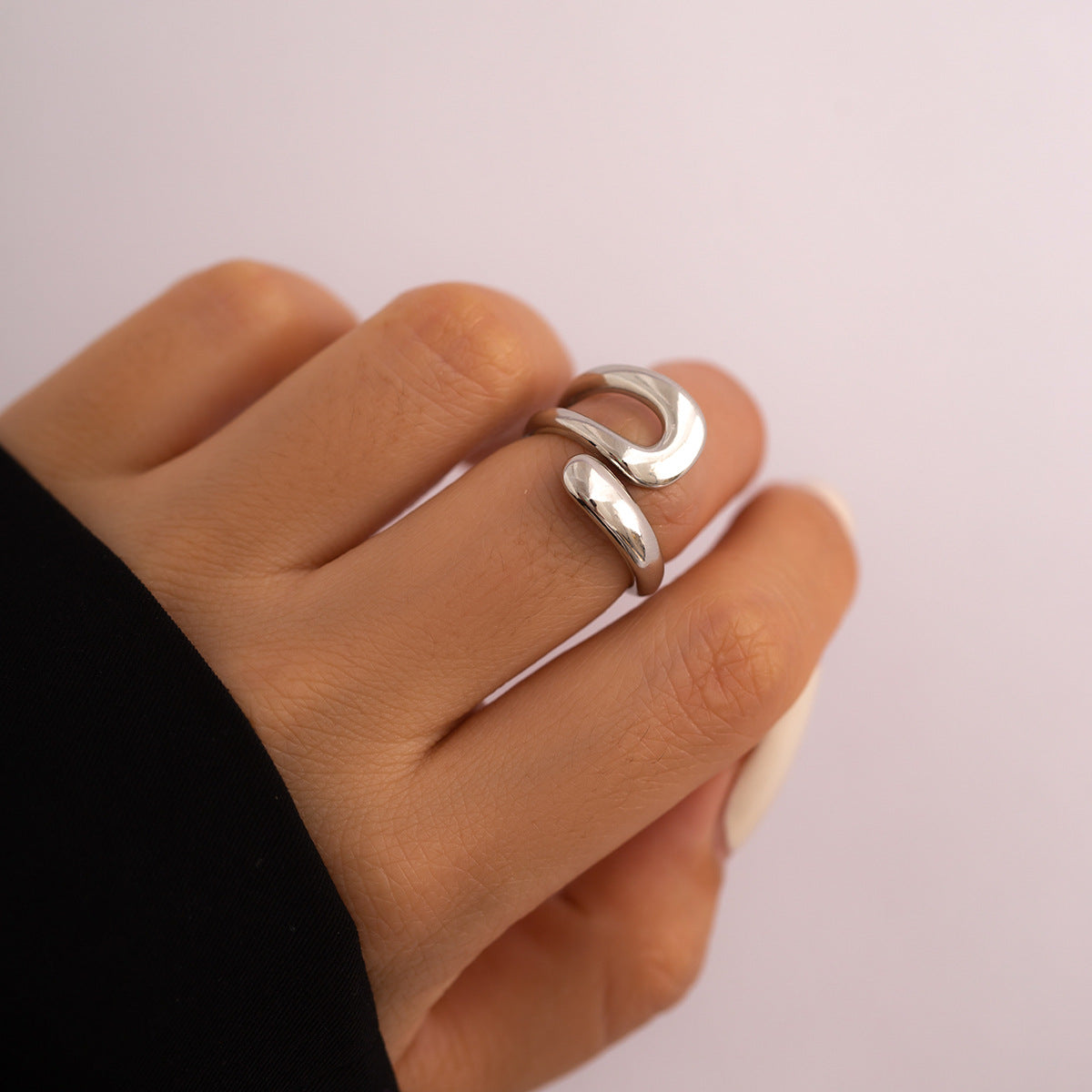 Hip hop minimalist hugging metal ring personality futuristic style geometric opening wholesale ring for women