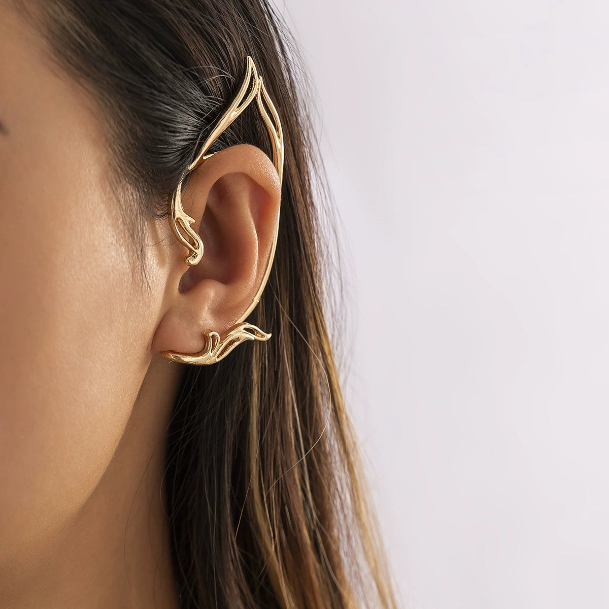 Simple and personalized hollow cat ears with sweet and cool contours, niche ear clips without ear holes, versatile elf ear hooks, and earrings(single))