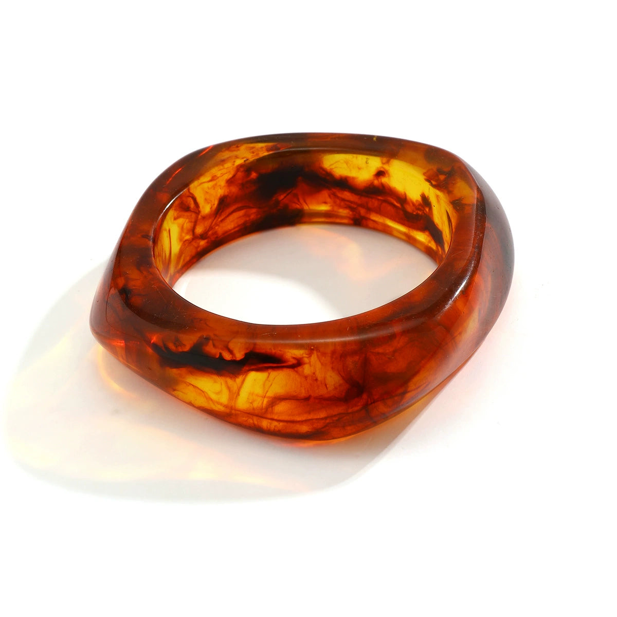 Exaggerated design, polygonal semi transparent bracelet, retro imitation tortoiseshell color, niche bracelet