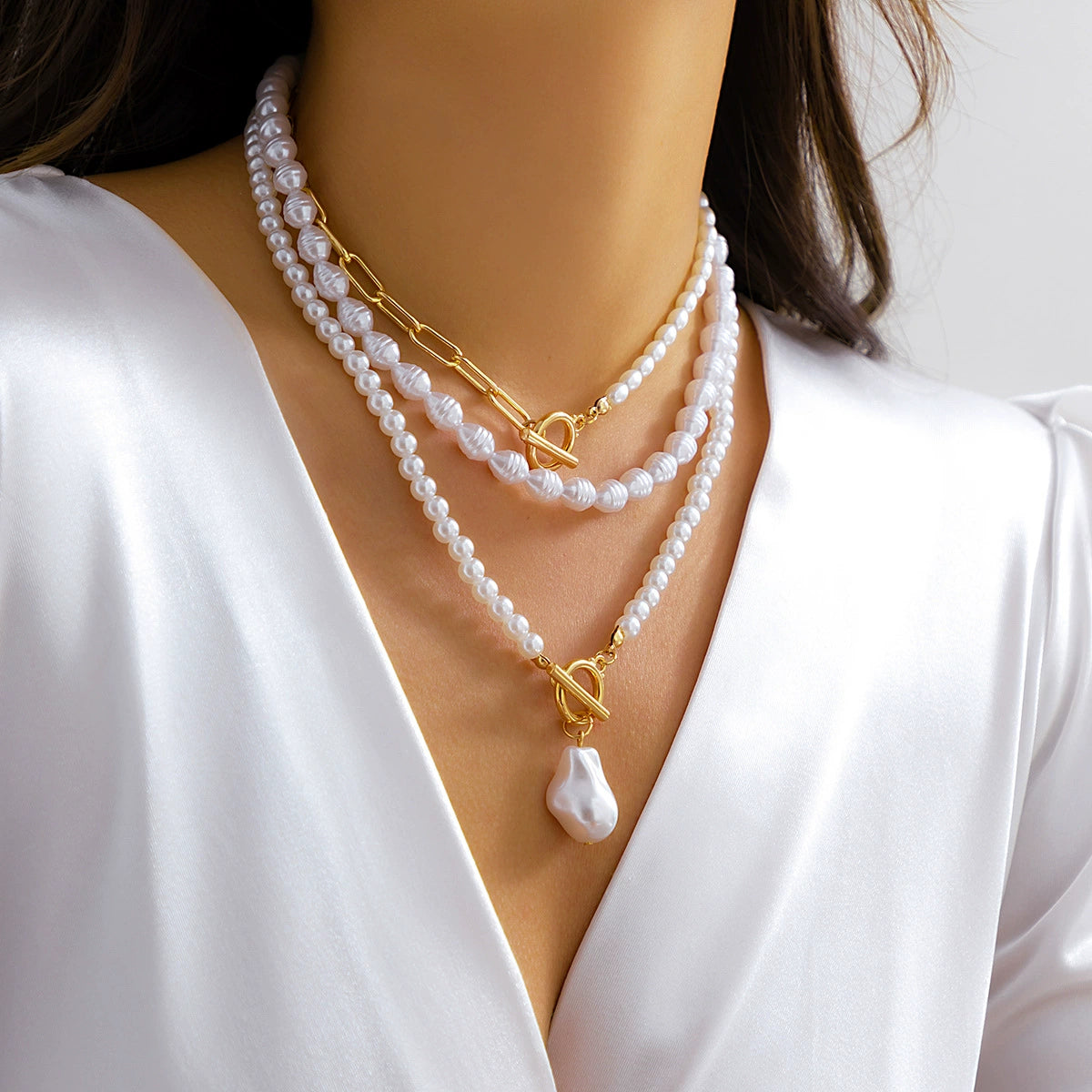 Retro pearl patchwork simple necklace with female creative temperament, round bead chain layered necklace decoration