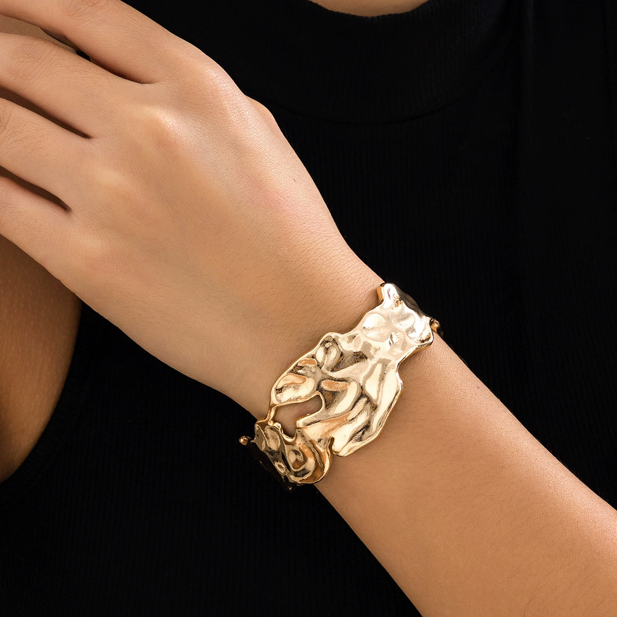 Design inspired liquid irregular lava bracelet, fashionable and niche texture, pleated and open mouth bracelet for women