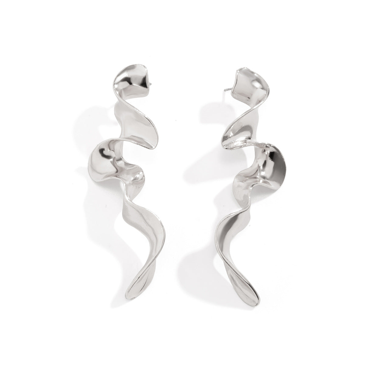 Exaggerated French geometric fashion round metal earrings with simple irregular texture earrings, niche