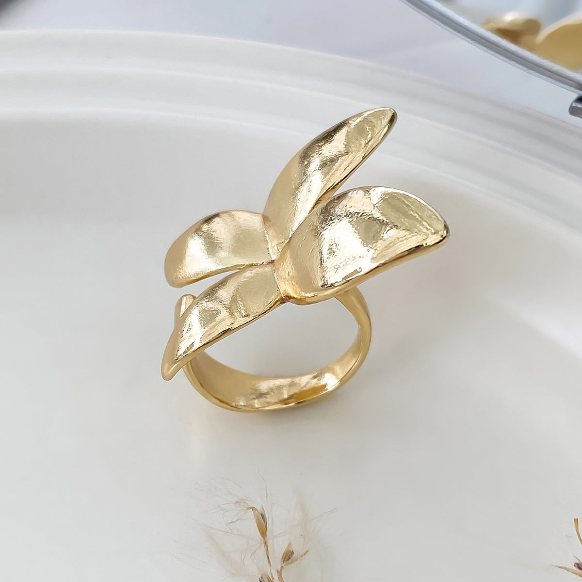 Butterfly Ring Joint adjustable Ring Female Ins Simple and Exaggerated French Creative Ring