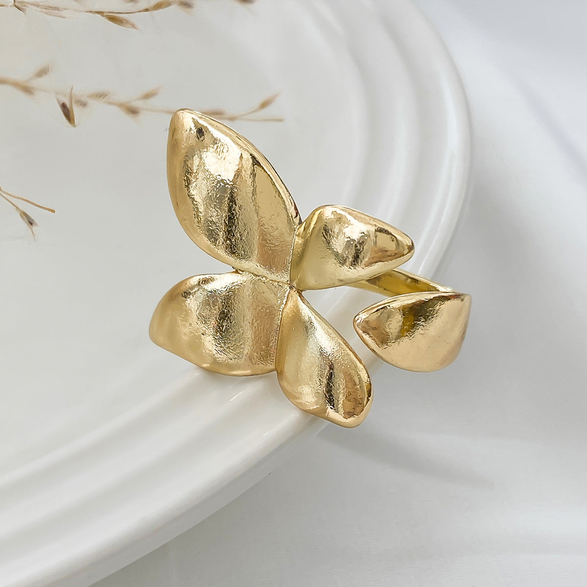 Butterfly Ring Joint adjustable Ring Female Ins Simple and Exaggerated French Creative Ring