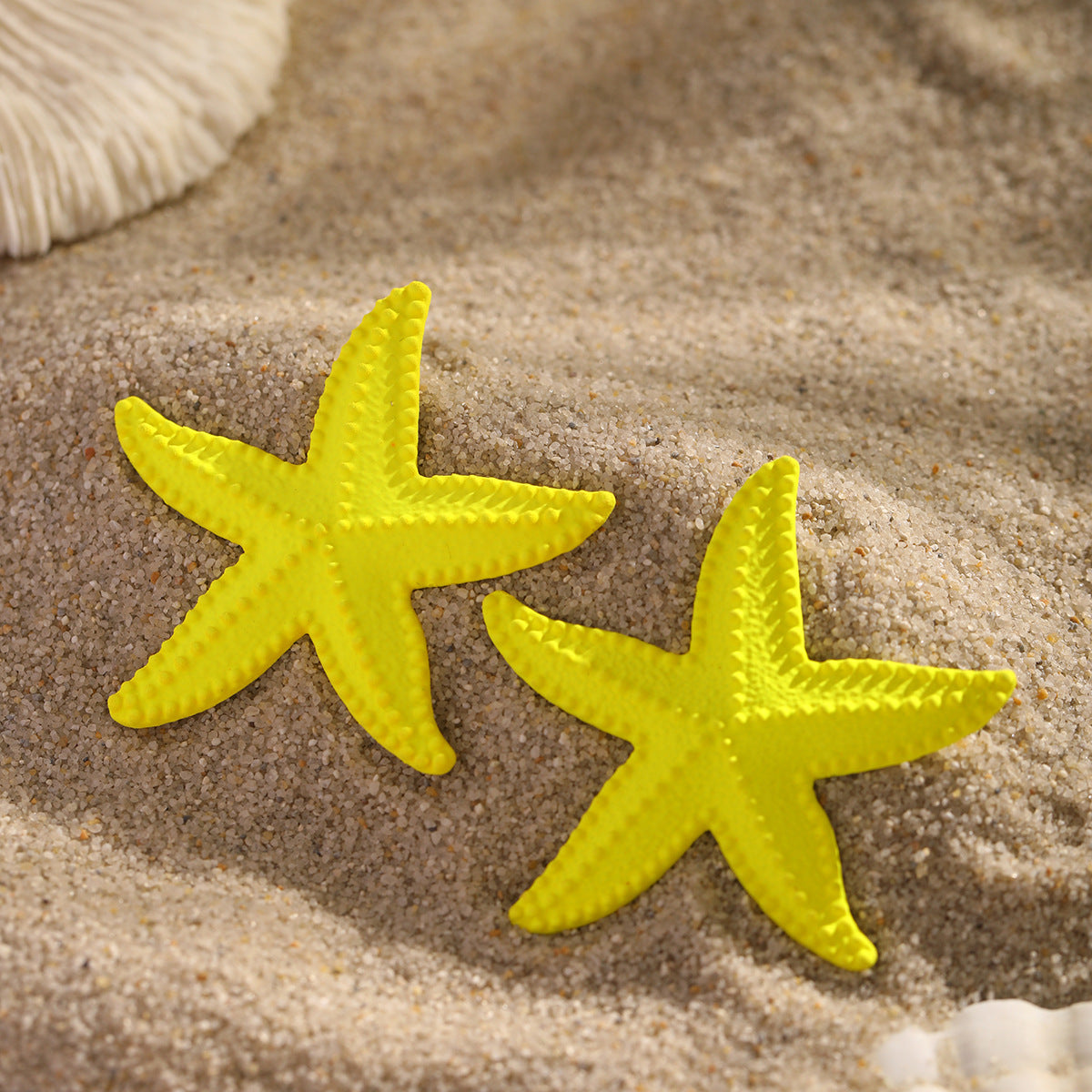 Minimalist and exaggerated earrings with female personality, three-dimensional sea beach vacation earrings