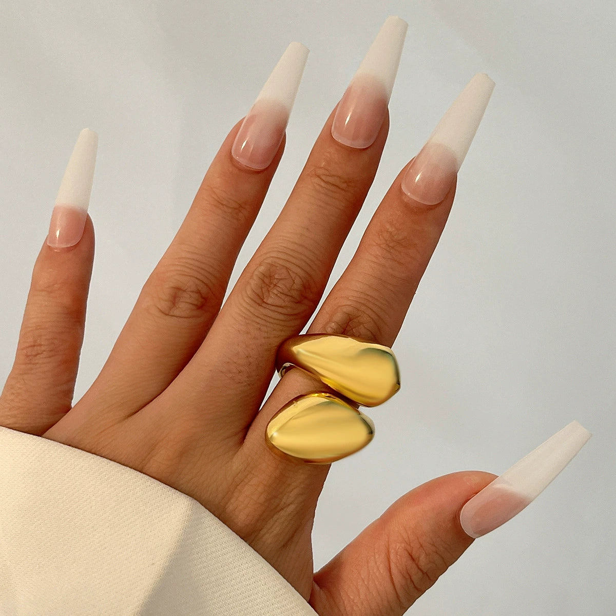 Hip hop style oversized irregular smooth twisted ring, droplet alloy pleated ring
