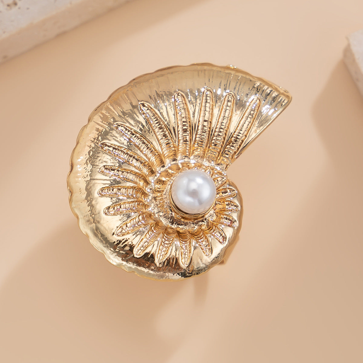 Exquisite Silver Nautilus Shell Ring with Pearl Accent – Ocean Inspired Jewelry for Women, Elegant Spiral Sea Shell Ring, Minimalist Beach Wedding Band, Unique Gift for Her