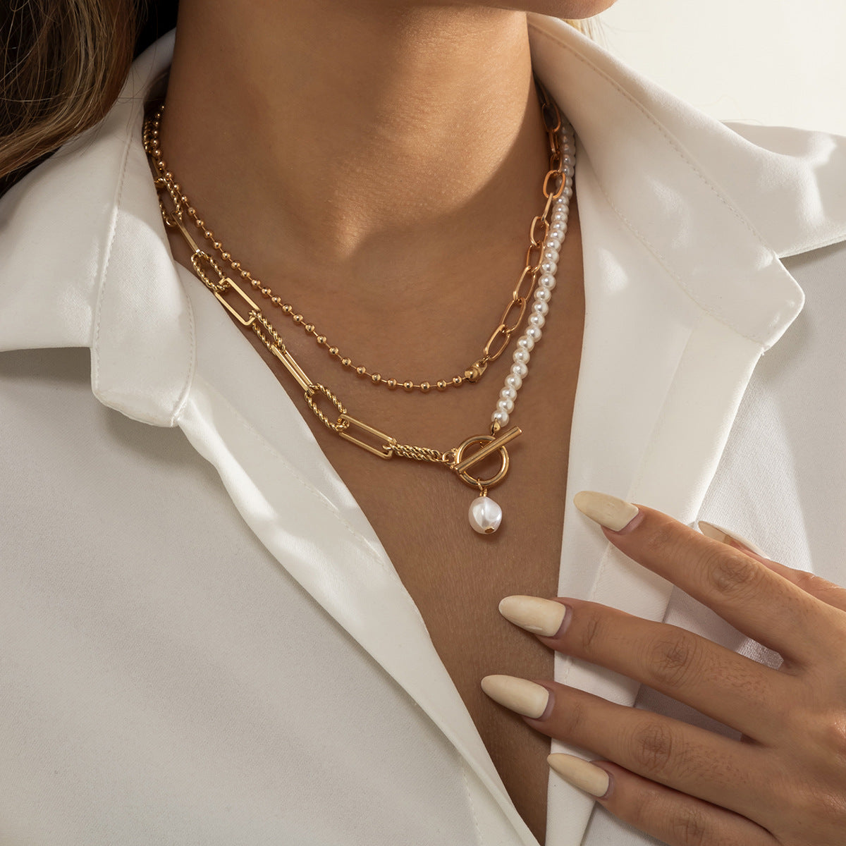 Retro pearl patchwork simple necklace with female creative temperament, round bead chain layered necklace decoration