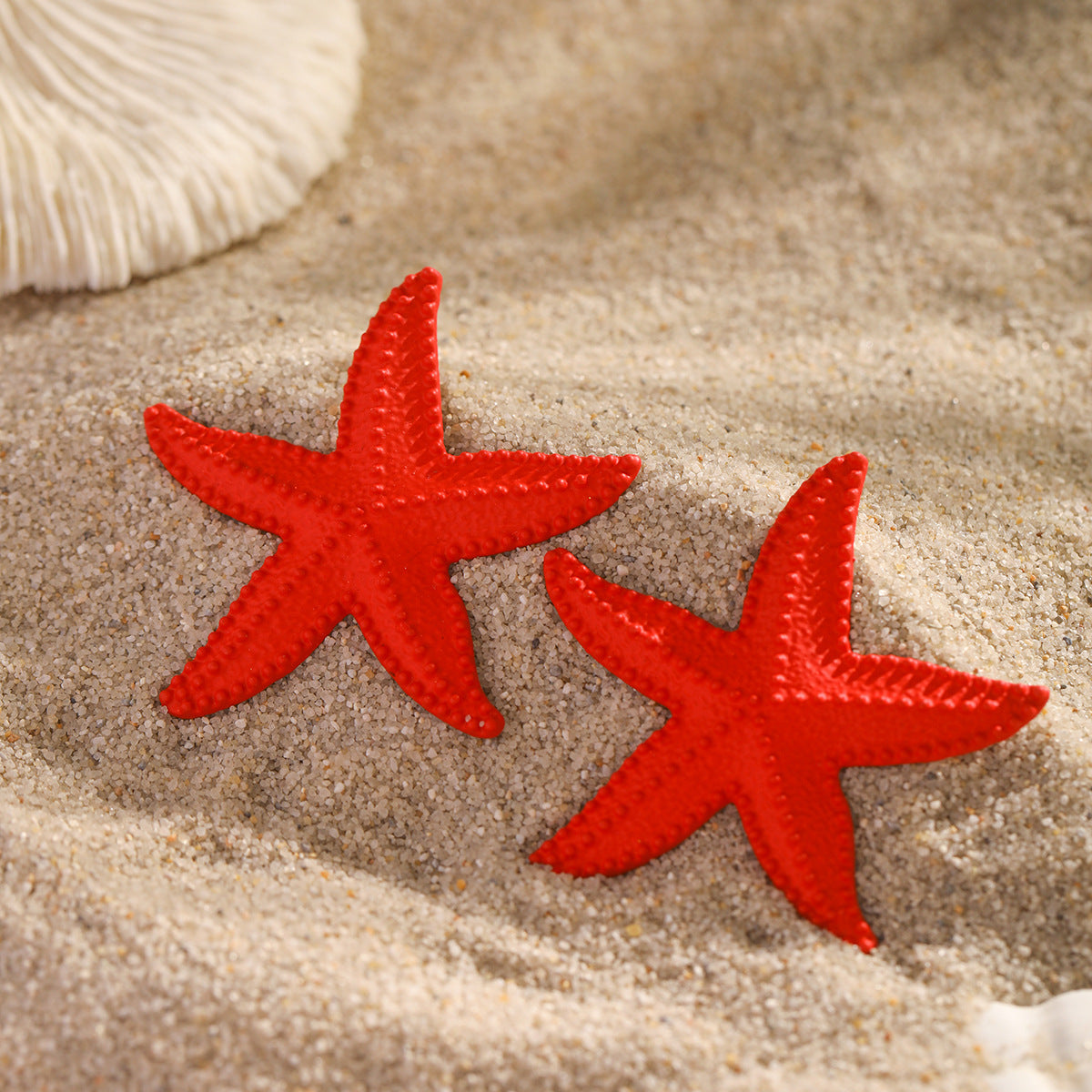 Minimalist and exaggerated earrings with female personality, three-dimensional sea beach vacation earrings
