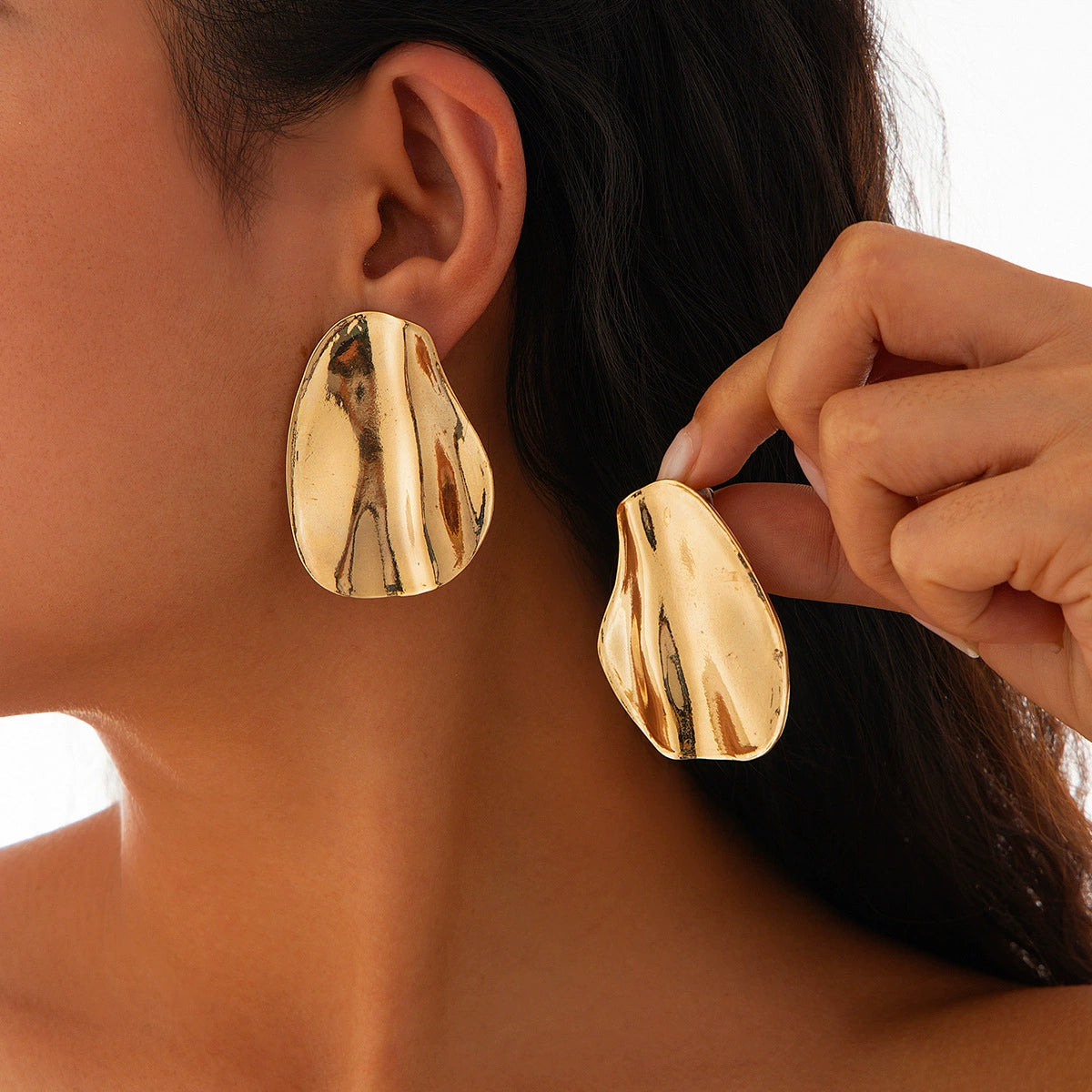 Ins personalized pleated hollow peach heart earrings with diverse combinations of sunflower alloy earrings