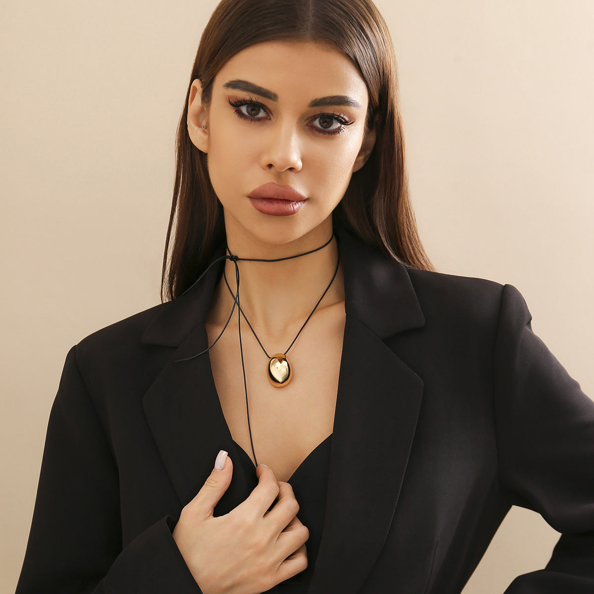 Exaggerated Geometry Egg Noodles Choker Women's Versatile Pulling Wax Thread Necklace Sweet Cool Design Collar Jewelry