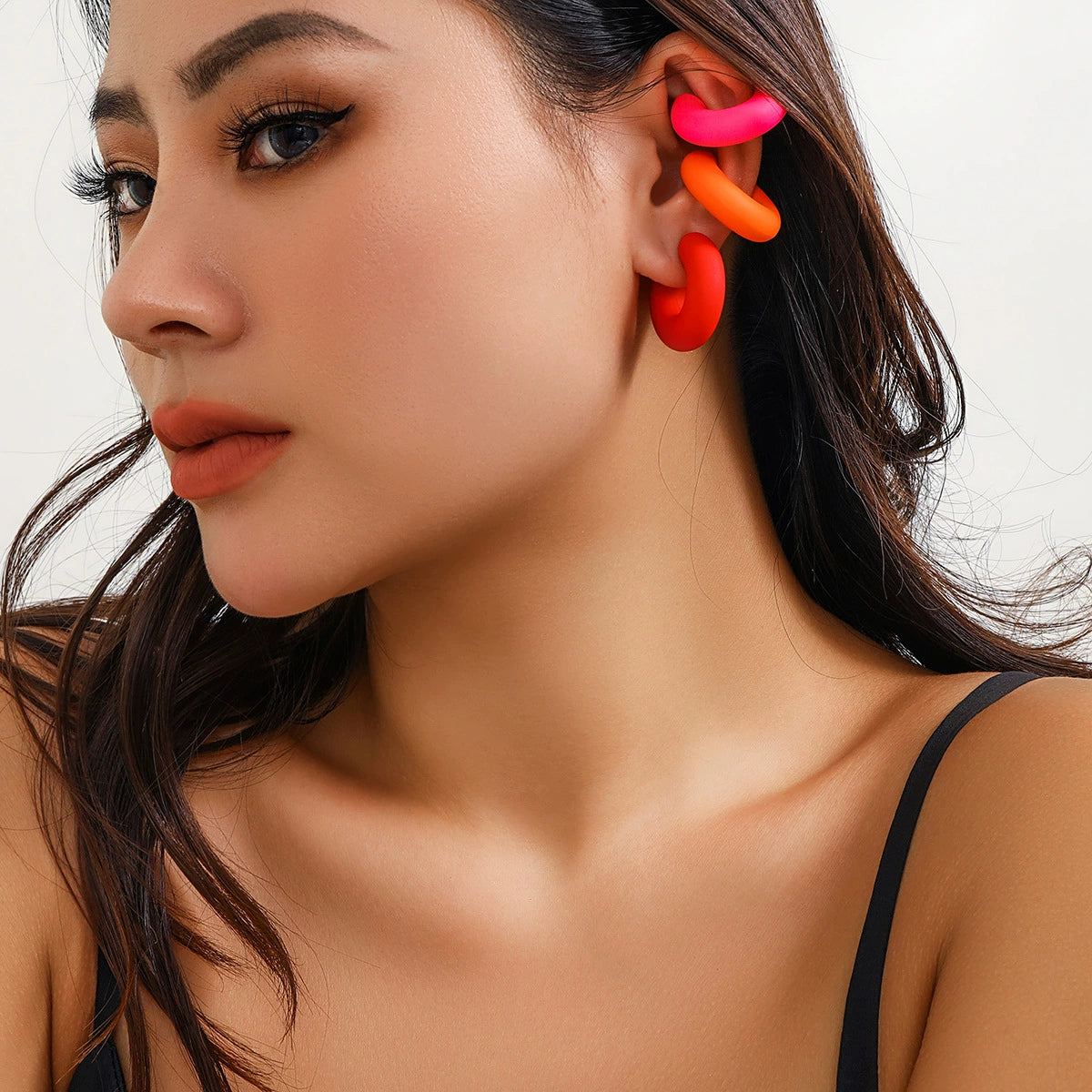 Simple C-shaped ear hole free colored single ear bone clip with versatile temperament and smooth opening ear clip