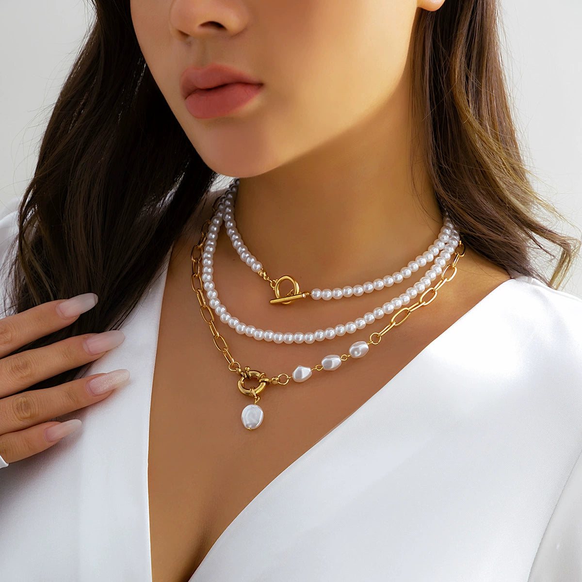 Retro pearl patchwork simple necklace with female creative temperament, round bead chain layered necklace decoration
