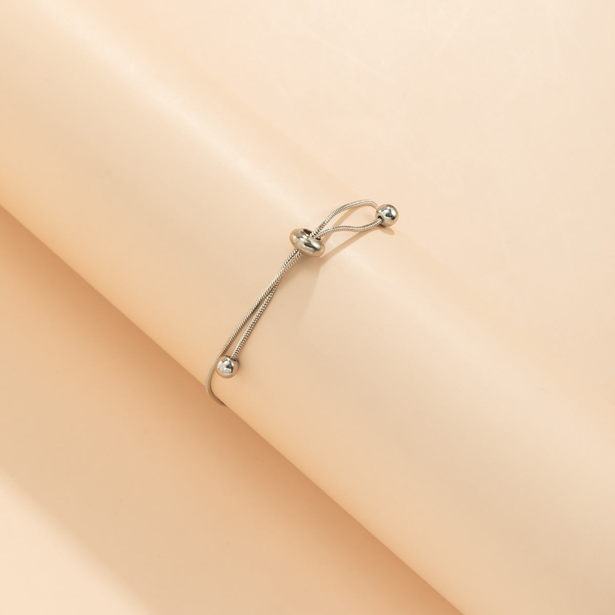 Simple and versatile long tassel necklace with fashionable adjustable metal square snake bone chain